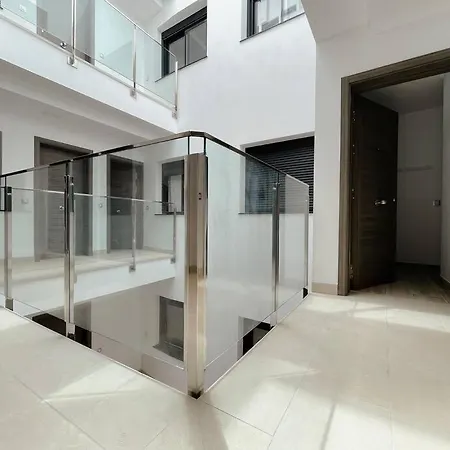 Cozy 2 Bedroom In Los Cristianos Lc03 *