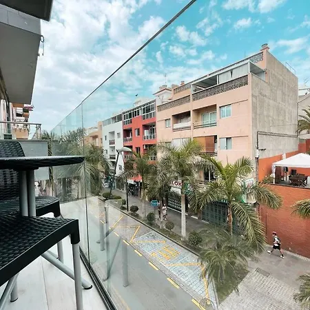 Cozy 2 Bedroom In Los Cristianos Lc03 * Los Cristianos (Tenerife)