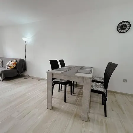 Apartmán Cozy 2 Bedroom In Los Cristianos Lc03 *