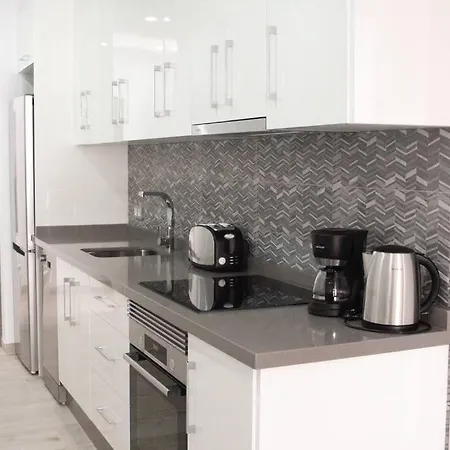 Cozy 2 Bedroom In Los Cristianos Lc03 Apartmán *