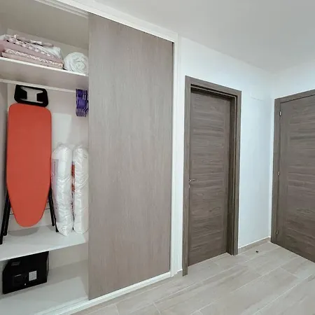 Lägenhet Cozy 2 Bedroom In Los Cristianos Lc03